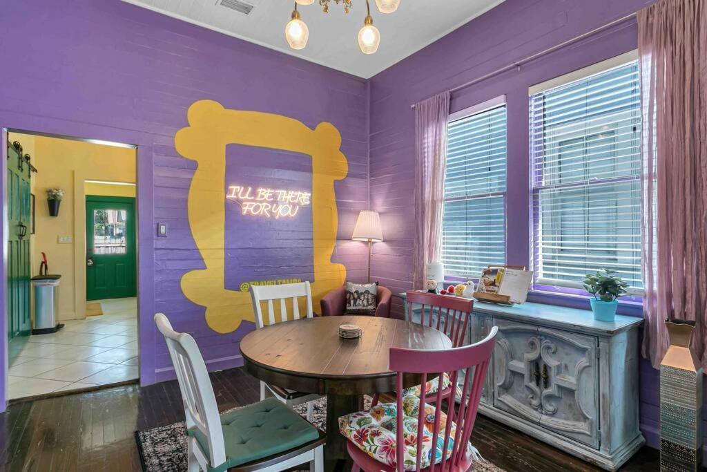 Friends Airbnb Themed 2Bed 2Bath Walkable To All Of Ybor Tampa Exteriér fotografie