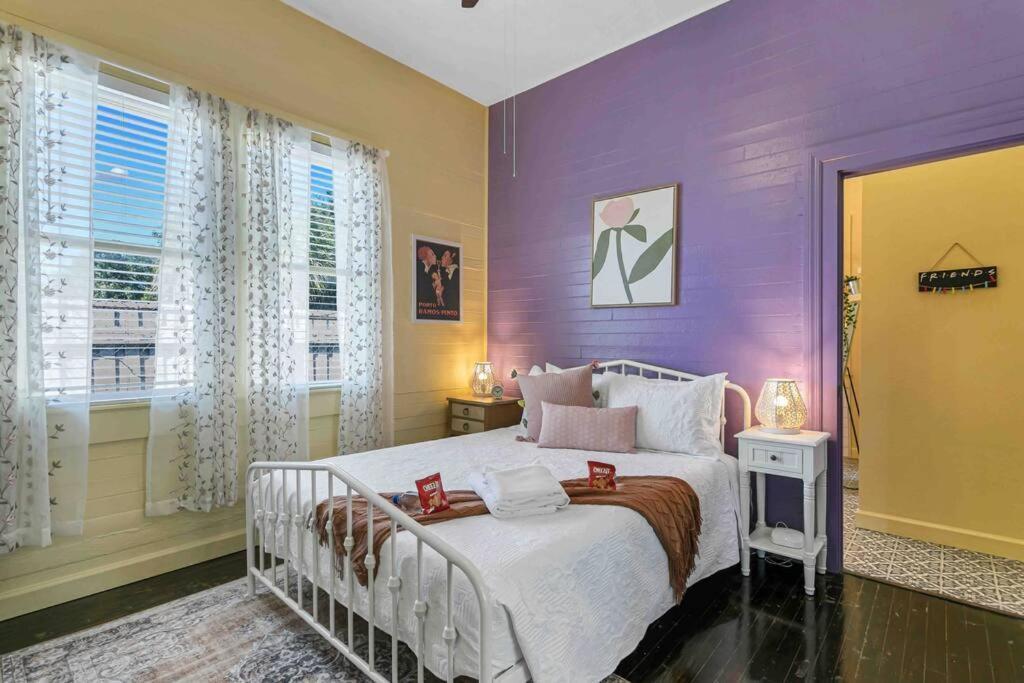 Friends Airbnb Themed 2Bed 2Bath Walkable To All Of Ybor Tampa Exteriér fotografie