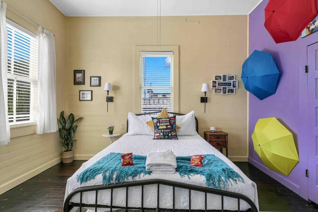 Friends Airbnb Themed 2Bed 2Bath Walkable To All Of Ybor Tampa Exteriér fotografie